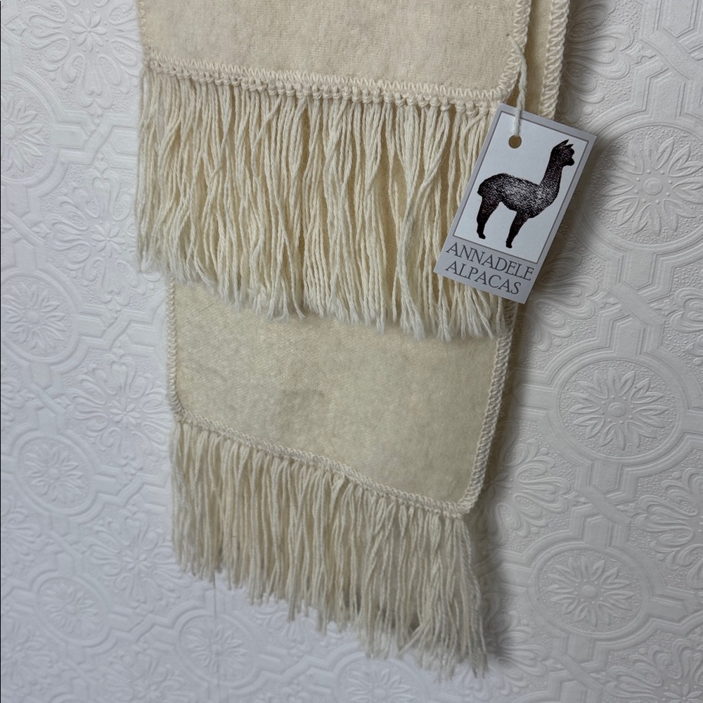 Annadele Alpacas 100% Alpaca Cream Fringe Scarf Soft Winter Scarf NWT - Picture 2 of 5